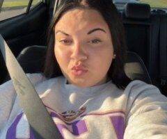spicy white girl conent creator and down for sexuall favors😉 - 22 - Image 2