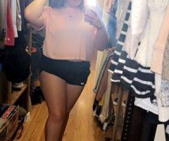 spicy white girl conent creator and down for sexuall favors😉 - 22 - Image 3