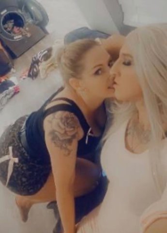 WHATS UP UKIAH!! LETS HAVE SOME FREAKY FUN!!! THREEESOME WITH MAKE YOU JIZ LIZ(female) & TRANS BESTIE SEXY LEXY!!! CONTENT AVAILABLE-RAW UNEDITED PURE AMATEUR PORN BUNDLE-40+ videos for $30- NO SOLO AVAILABLE PLEASE DO NOT ASK! - 40 - 1