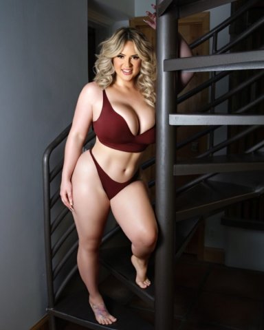 **** WARNING *** Busty HOT BLONDE--- Thick and curvy !! - 25 - 1