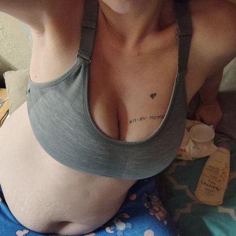 Your Favorite Late-Night Temptation 😈 - 28 - 1