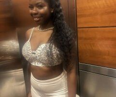 College girl - 19 - Image 2