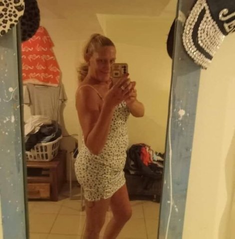 Good Looking, Sexy and Mature Woman available for your DESIRES..TEXT ME NOW - 51 - 1