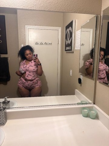 YOUR FAVORITE DISTRACTION - 26 - 1
