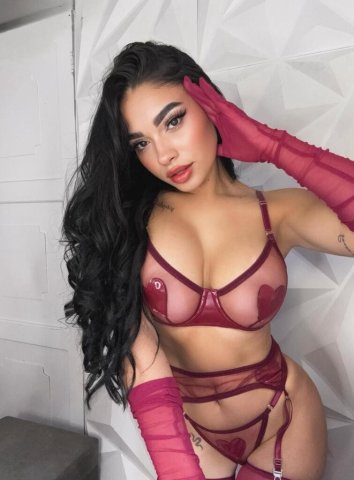 I am a hot and pleasant girl who seeks to satisfy your most secret fantasies educated, fun and sexy - 26 - 1