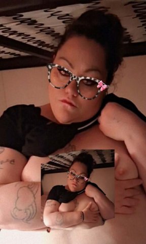 Pretty eyes and Thick thighs - 39 - 1