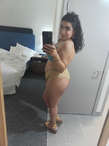 Hola chica sexy latina disponible ahora 😘 available now for 24 hours. SPECIALS TODAY 😃 Qv 60 HHR 100 hr 160 - 33 - 1