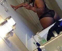 Horny and wet - 26 - Image 5