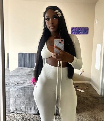 SEXy brown skin BABE - 21 - 1