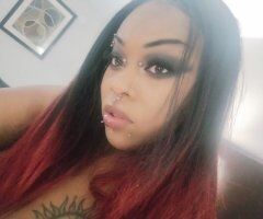 Curvaceous Goth Babe - 26 - Image 4