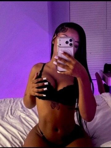 New in town lets have some fun🍾 💕 - 24 - 1