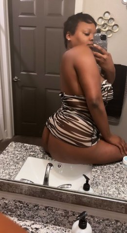 😘😘 Tired of being home Come over Your secrets are safe with with me🤭🥰 - 25 - 1