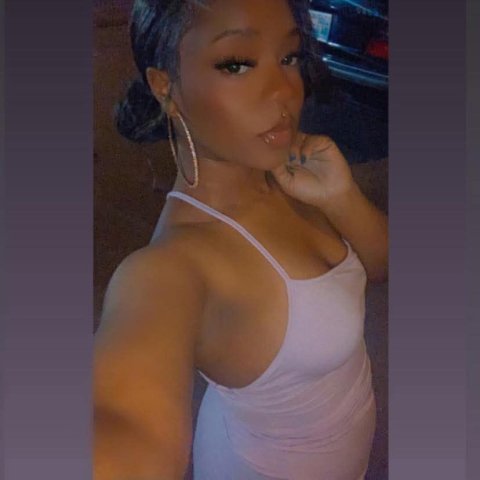 2 girl special available wet 💦 Monday your favorite southern girl. - 23 - 1