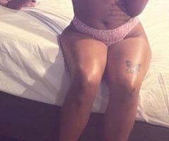 North Bay escorts - Looking For A 5🌟Chic👀 WELL IM HERE📍👀PRETTY FACE SLIM WAIST W/ A PHAT WET 🐱‼💦🤪 👀 ! 2 girls 👯♀‼ - 23