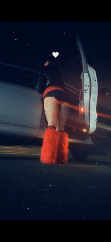 IN TOWN ONLY THIS WEEKEND 🍭 TALL SEXY REDHEAD 🌹 FETISH FRIENDLY ♥ COME TELL ME A SECRET ❄🐰 - 30 - 1