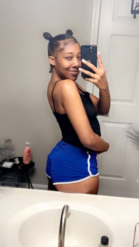 Brown skin petite babe looking for fun - 25 - 1