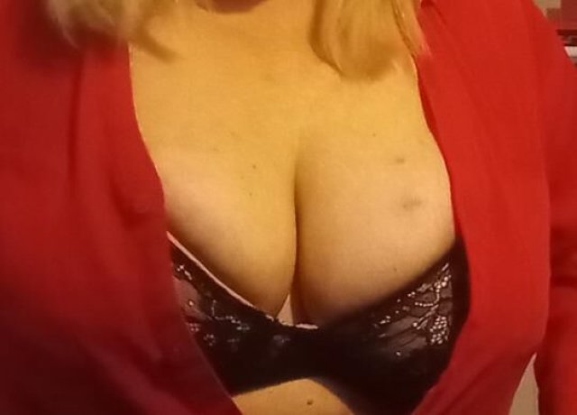 DOUBLE YOUR PLEASURE DOUBLE THE FUN💯2 CHICS ONE DICK TODAY ONLY 💯💯💯INCALLS💋CV💋OUTCALLS💯💯💯 - 45 - 1