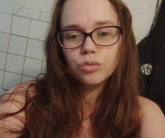 thick thighs and green eyes 😍 - 28 - Image 1