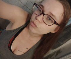 thick thighs and green eyes 😍 - 28 - Image 7