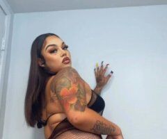 Long Beach escorts - incall /outcall available facetime shows (toys included) - 25
