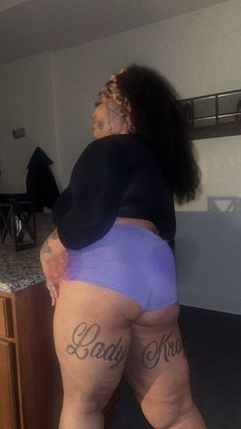im hereeeee two girl speacil choclate and cramel pick your poison - 25 - 1
