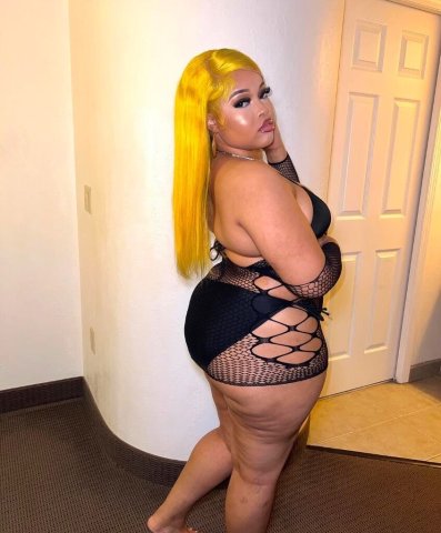 BIG BOOTY TREAT 😻 - 28 - 1