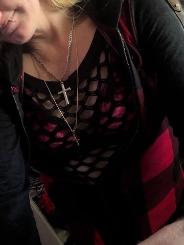 OC only weekends real ,sexy,bombshell single,good vubes easy going and good business sexy hit me up - 30 - 1