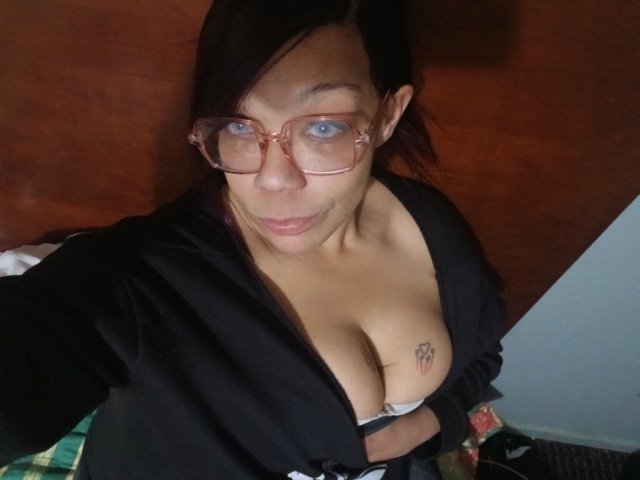 Who wants to experience a gumjob (No teeth head) Bj $80 BBJ $100 +$20 CIM suck til empty. Redbone BBW. - 39 - 1