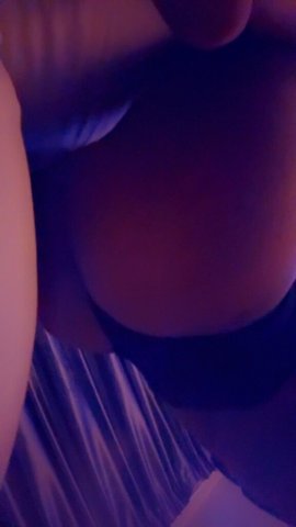 Your Favorite Treat Is Back !!🙈freakiest freak that ever freaked😵‍💫tHrOaT gOaT👑 creamer n squirter 💦 come enjoy your time with me 😩 - 25 - 1