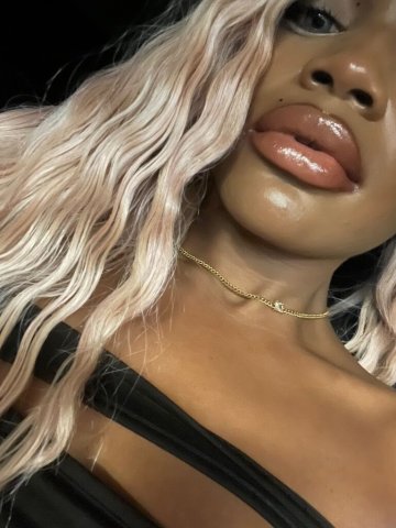 𝐒𝐞𝐱𝐲 𝐅𝐮𝐧𝐬𝐢𝐳𝐞 𝐂𝐡𝐨𝐜𝐨𝐥𝐚𝐭𝐞 TREAT 🍫 💜💜💜 (NEW FACE IN THE AREA) - 21 - 1