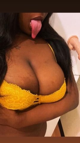 OUTCALL/ LYFT or uber ! THE REAL BLOW POP AND ONLY 🍭 LONG TONGUE 👅MISS BLOW POP BEST 🍫 🍭THROAT GODESS COME HAVE A GOOD TIME🌬🍆 - 22 - 1