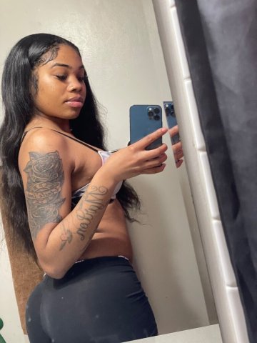 Sexy petite honeybun lexi 🍯😝 Videos and content 💰 Outcalls/Car dates + ft shows available RIGHT NOW! $150 QV special Let’s have sum fun💦 - 22 - 1