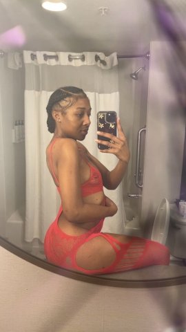 Brown skin petite babe looking for fun - 25 - 1