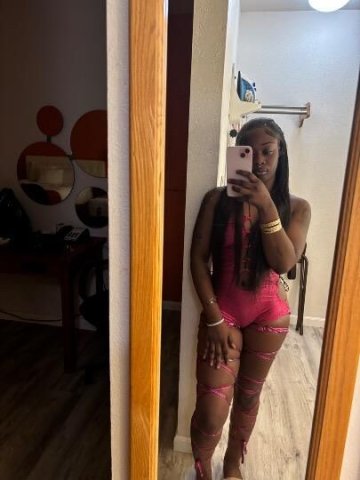 pretty & petite - 22 - 1