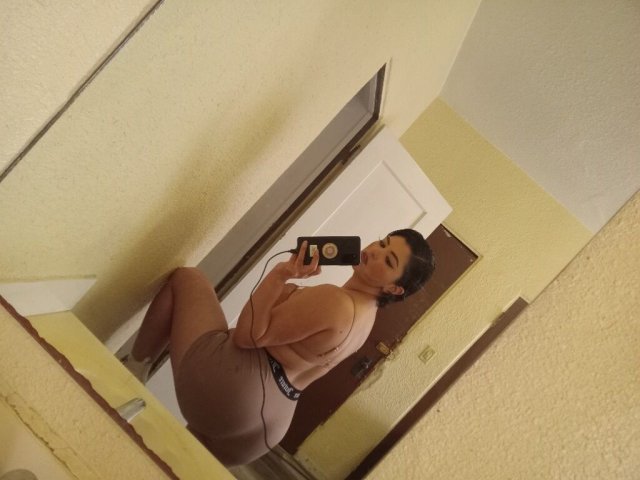 sexy big booty Latina - 26 - 1