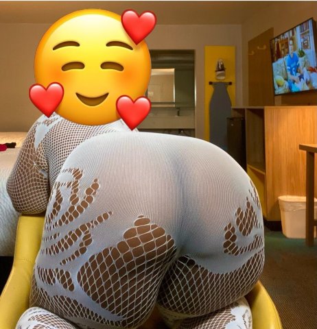 AVAILABLE NOW👠 NEW IN TOWN🤪 PRETTY SUBMISSIVE SLUT 😋😛 I LOVE DICK 🧠🌊🌎 ILL TREAT U LIKE A KING - 23 - 1