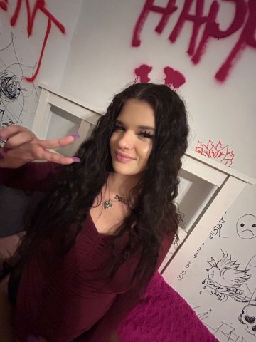 emo cute girl looking to have fun💦 - 21 - 1