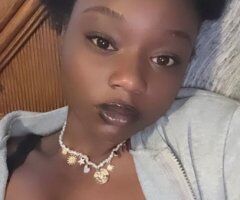 Palmdale/Lancaster escorts - head only - 21