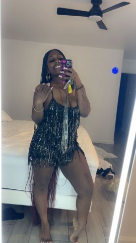 SPECIALS AVAILABLE❣ Sexy Slutty 4'10 cutie 💦 Pierced nips & pierced kitty 💋 AVAILABLE 24/7 - 26 - 1