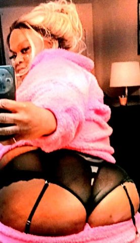 WAKIN YHP W ME ON HIS DdicK OUTCALLS/CAR VISITS - 25 - 1