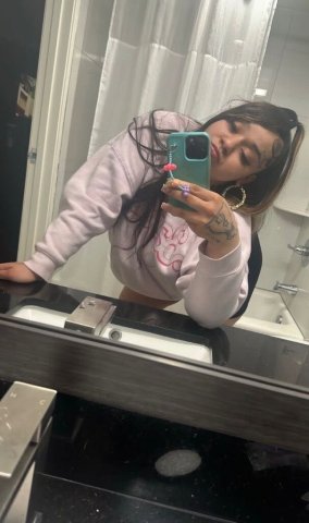Hey babe it’s Leeyah Im back in town for a while hmu on my new number ❤😘 - 26 - 1