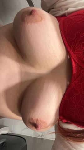 texting preferred. i come to you!! no incall available! - 39 - 1