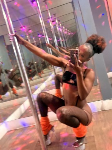 EXTRA HORNY 🥵 EXTRA WETT 💦🍒 TIGHT WET PINK PUSSY🐱🔥💦 INCALL🏠/OUTCALL📞 - 20 - 1