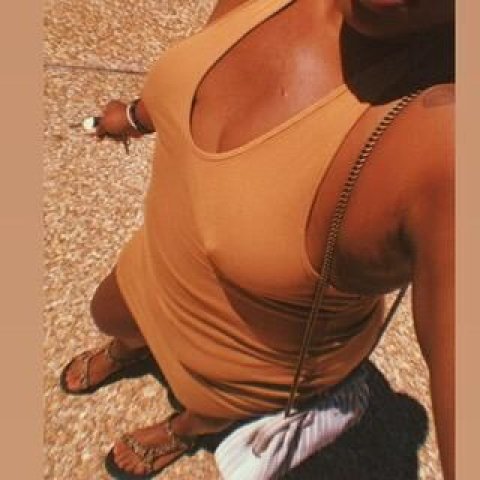 extra Wet Milf**Outcalls Only*** - 40 - 1