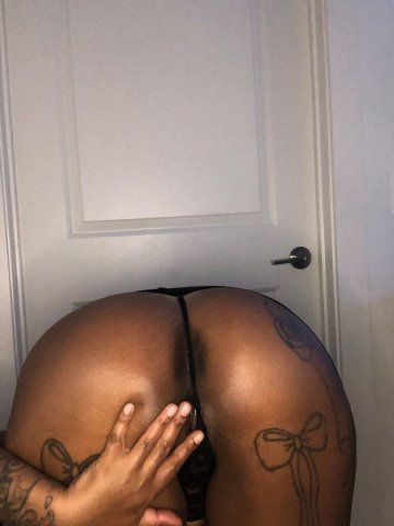 60Qv INCALL ONLY CALL NOW DONT BE SHY ITS A NEW YEAR TREAT YOURSELF 🍑🍑🅱IG 🅱⭕⭕TY 🅱E🅰UTY 🍑🍑 THICK TIGHT N JUICY🍑🍑 - 29 - 1