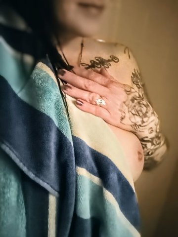 Lets play 😘🫦👠 OUTCALL OR CALL - 37 - 1