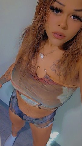 Seductive. Unforgettable. Redbone🍒🍓🍀🤞🏽 - 29 - 1