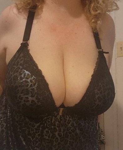 Incall NOW Monday for Afternoon and Evening Delights with Cleavage Queen Kendall - 50 - 1