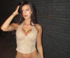 San Fernando Valley escorts - Elegance at Your Doorstep—Experience Pure Temptation - 23
