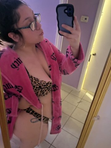 HAPPY VALENTINES DAY CONTENT DEALS💕 PRETTY GIRL💦HEAD DOCTOR😋 AVAILABLE LOCAL☺ID LOVE TO BE YOUR NEW REGULAR DADDY🫦 - 23 - 1